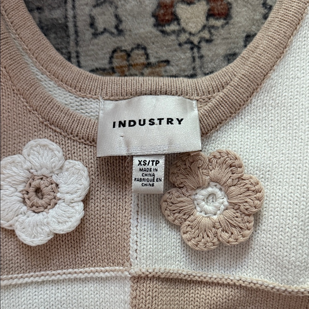 NWOT Industry Patchwork Cropped Tank in Cream & Tan - Picture 2 of 4